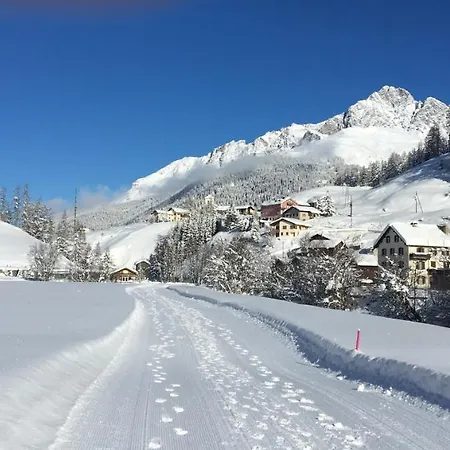 Haus La Punt, Savognin Apartament Rona