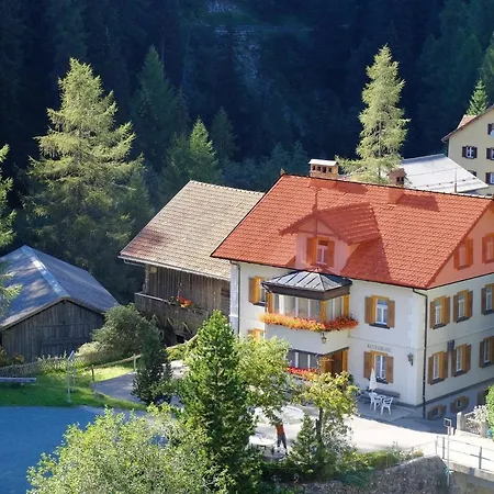 Haus La Punt, Savognin Apartment