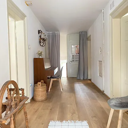Haus La Punt, Savognin Apartment *