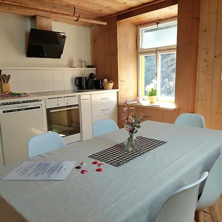 Haus La Punt, Savognin Apartment Rona