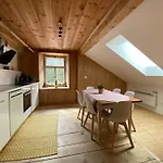 Haus La Punt, Savognin Appartement *